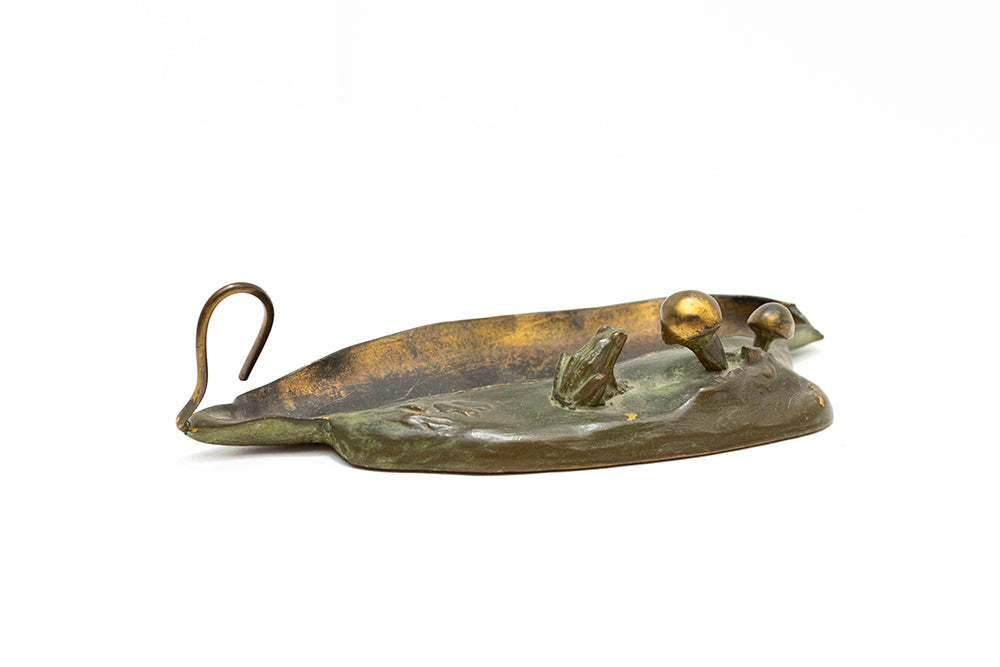 Vintage 1930s bronze plated leaf dish with frog, two mushrooms and curved stem handle