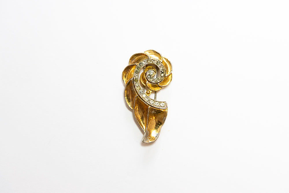 vintage McClelland Barclay gold plated swirl fur or dress clip