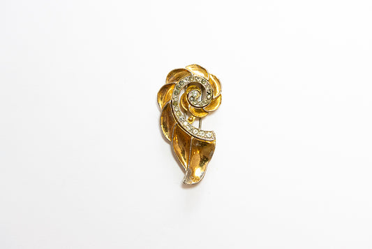 vintage McClelland Barclay gold plated swirl fur or dress clip