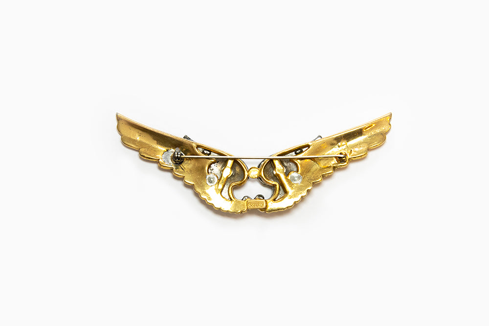 back of Art Deco double wings brooch in gold tone 